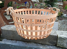 großer stabiler seltener Korb