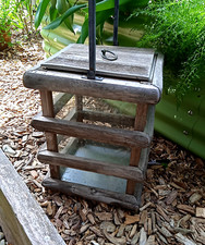 alte Laterne Holz, Blech und