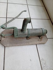 Alte Handschwengelpumpe
