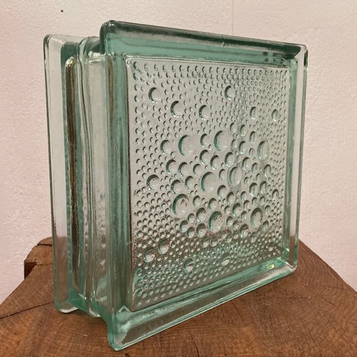 Glasbausteinen mit